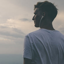 Load image into Gallery viewer, D'origine Samsung EO-EG920 Écouteurs Intra-auriculaires avec Micro Contrôle Du Volume pour Galaxy A3 A5 A7 A8 2016 2017 2018 J3 J5 J7 C5